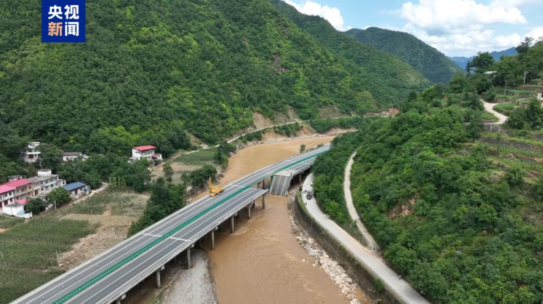 陕西丹宁高速桥梁垮塌致重大伤亡，暴露出多方面问题