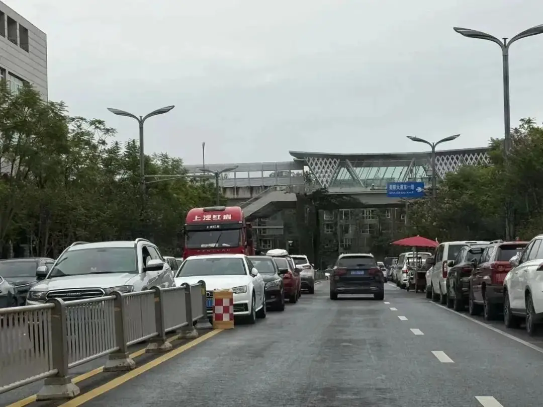 成都程序员开发自动违章举报程序,破解交通违章治理难题