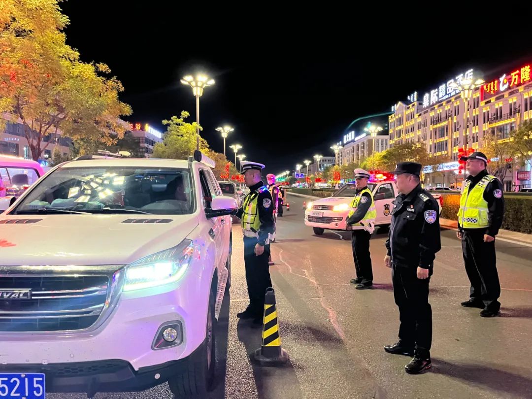 高新区公安筑牢秋冬道路交通安全防线,预防事故减少违章