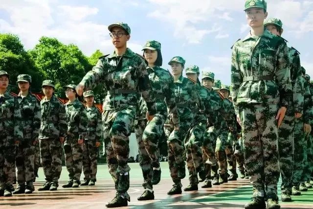大学军训小贴士:服装、生活、防晒全知道,助你轻松应对