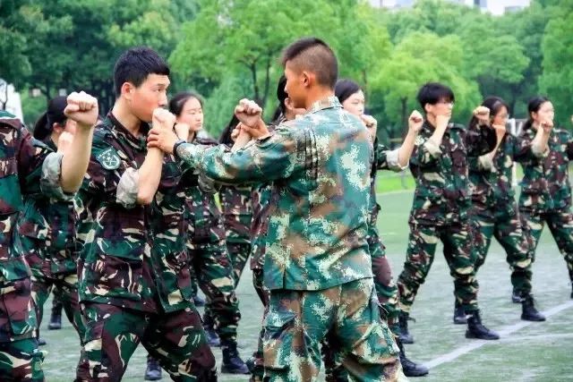 大学军训小贴士:服装、生活、防晒全知道,助你轻松应对