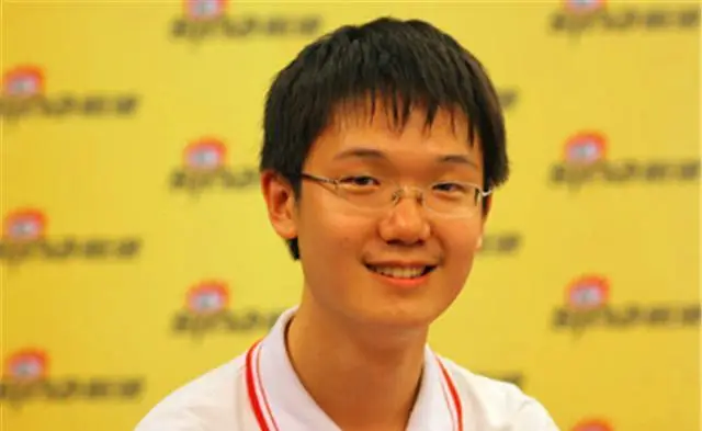 高考理科状元李泰伯求学路坎坷,遭11所名校拒仍坚韧前行