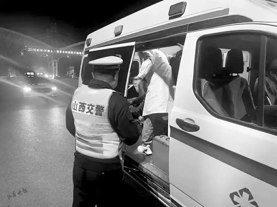 高速交警倾心守护平安旅途,通报近期救助典型事例