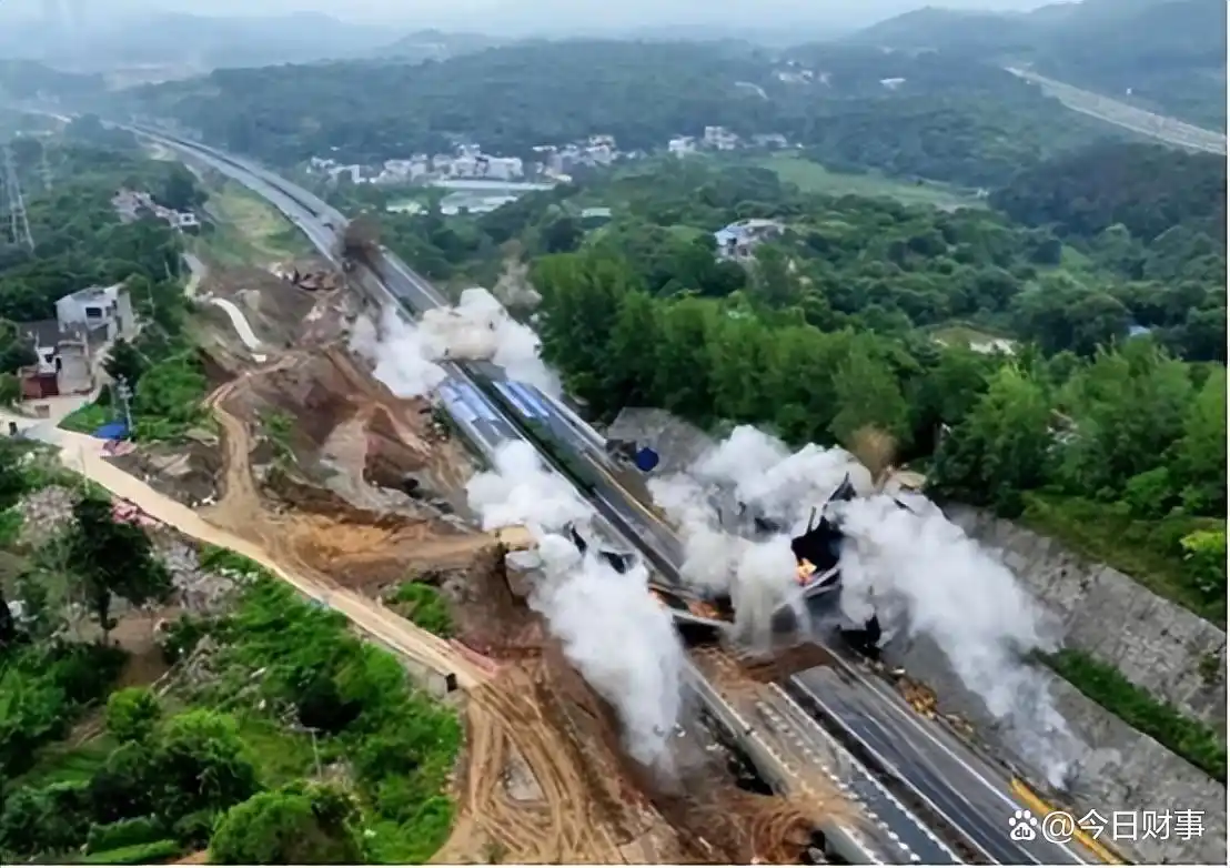 京港澳高速桥梁大拆除 5400人同时施工为哪般
