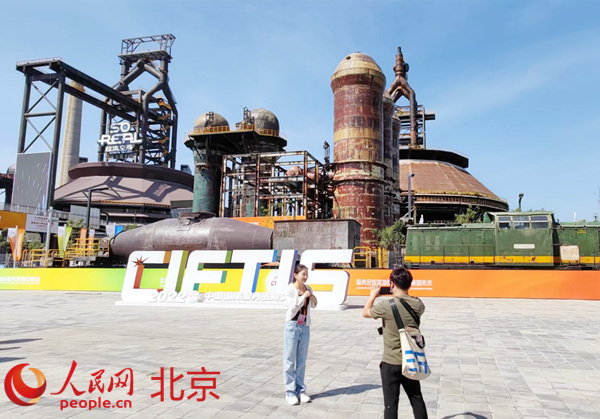 春节假期北京冬奥场馆迎人流高峰,赛后利用成关注焦点