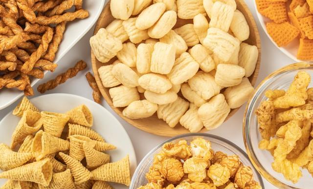 高考冲刺别吃零食!血糖过山车让大脑断电,正餐才是稳定输出