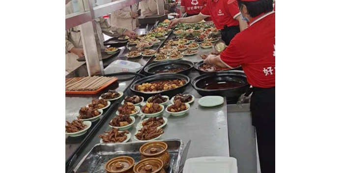 高速服务区餐饮承包:找对食堂承包商,员工吃好又省心